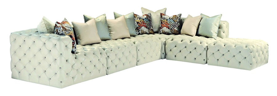 Manhattan&nbsp;Sectional shown with:Button tufted seat