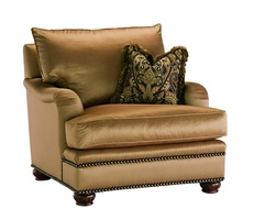 Santa Barbara Chair&nbsp;shown with:Knife Edge Back PillowBoxed T-Seat CushionEnglish ArmTraditional&nbsp;legs in Old World Briar finish withAged Gold Leaf finish trimBronze Star nailhead frame trim