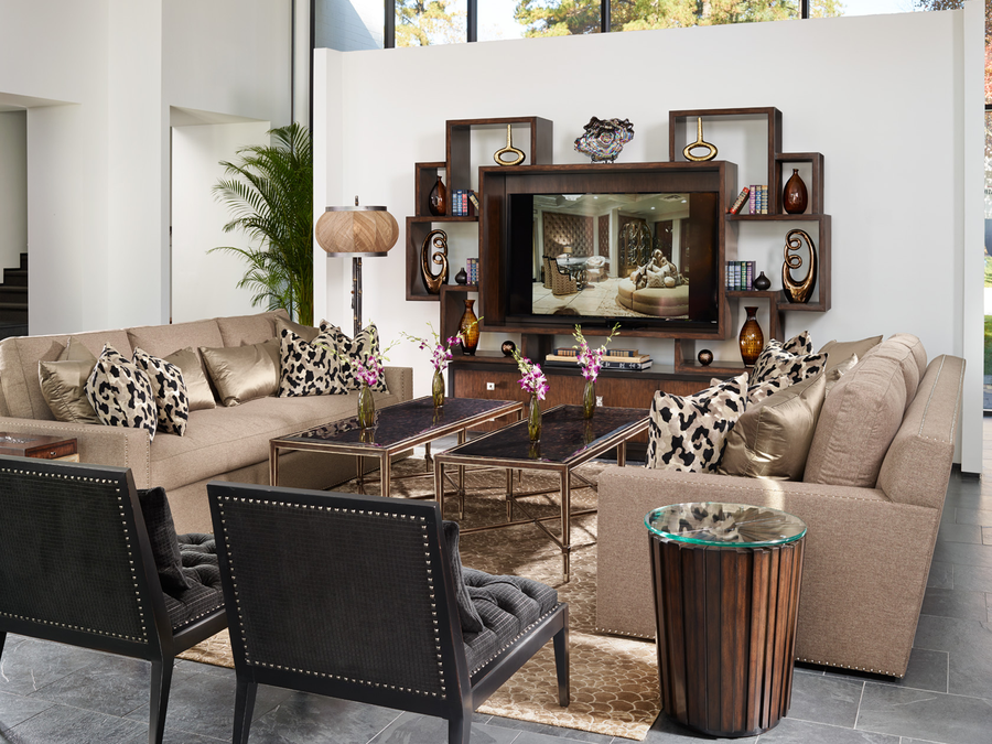 Bryant&nbsp;Sofa shown with:Boxed bench seatBuilt-to-the-floor&nbsp;baseSpaced SIlver&nbsp;nailhead frame trim over tape