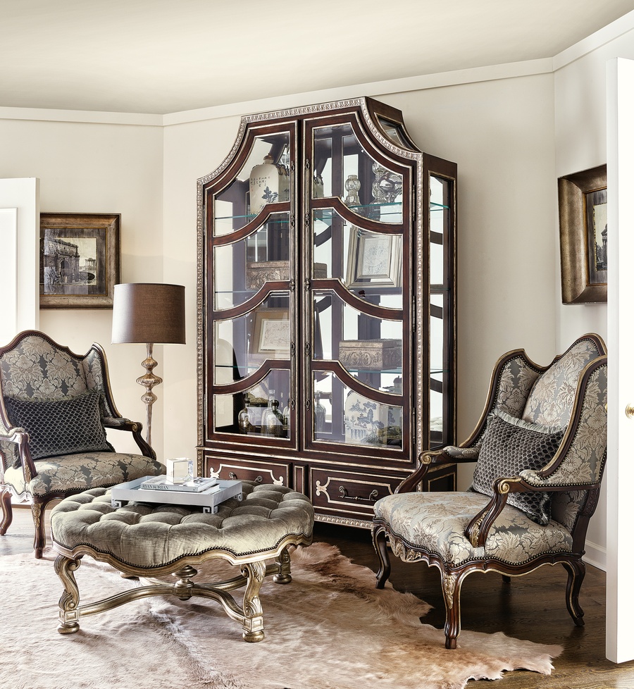 Palais Wing&nbsp;Chair&nbsp;shown with:Tight seat and backExposed carved hardwood frameMottled&nbsp;nailhead frame trim
Exposed frame available in selection of finishes and optional finish trims