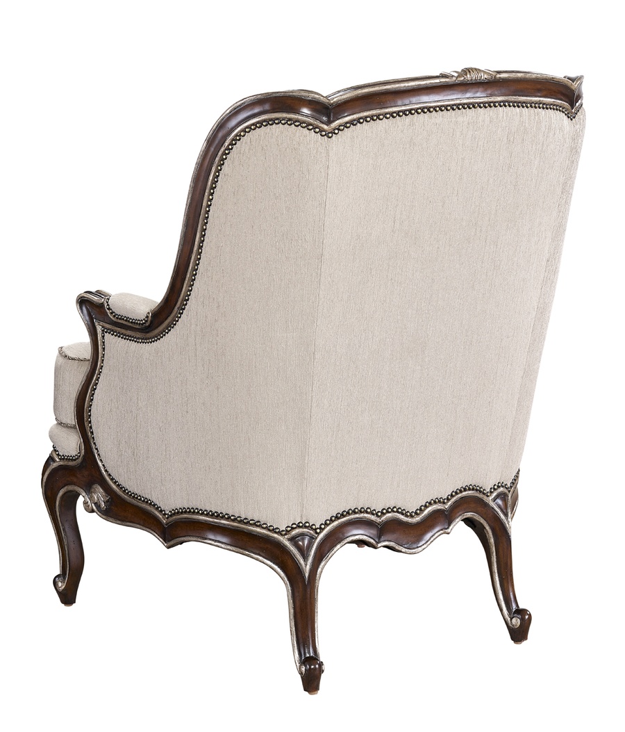 Marguerite&nbsp;Chair&nbsp;shown with:Boxed seat cushionBriar&nbsp;finishAged&nbsp;Silver Leaf finish trimAntique Brass&nbsp;nailhead frame trim
