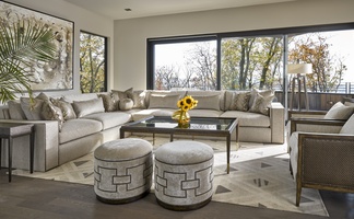 Carlton Ottoman&nbsp;shown with:Wood base in Dark Bay finishMottled nailhead frame trim in Square&nbsp;Link pattern