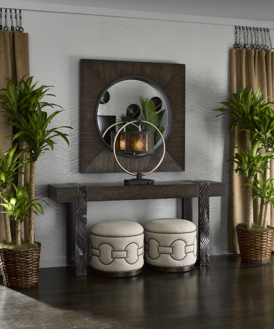 Carlton Ottoman&nbsp;shown with:Wood base in Dark Bay finishMottled nailhead frame trim in Square&nbsp;Link pattern