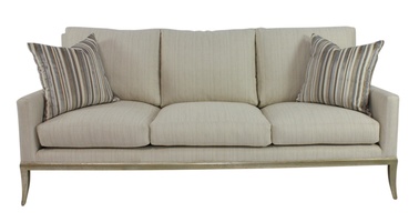 St Bart's&nbsp;Sofa&nbsp;shown with:(3)&nbsp;Seat CushionsDeco Silver&nbsp;finish