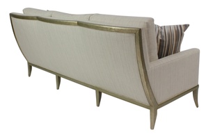St Bart's&nbsp;Sofa&nbsp;shown with:(3)&nbsp;Seat CushionsDeco Silver&nbsp;finish